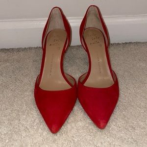 BR Red pumps